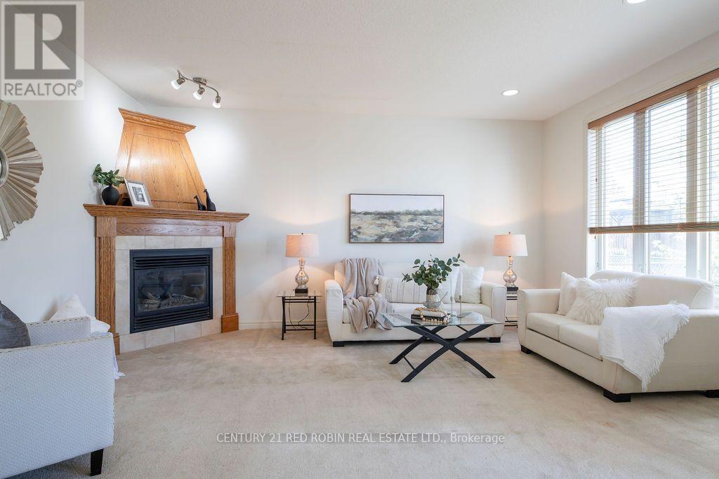516 HARRIS CIRCLE - 2