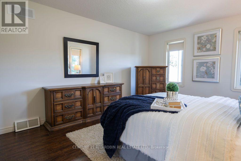 516 HARRIS CIRCLE - 21