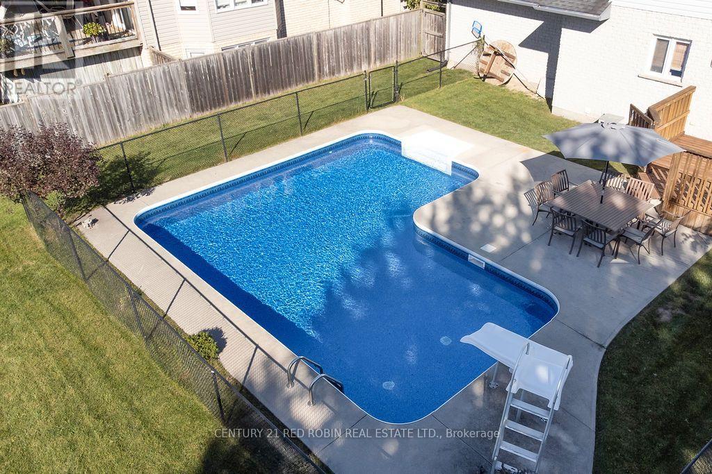 516 HARRIS CIRCLE - 39