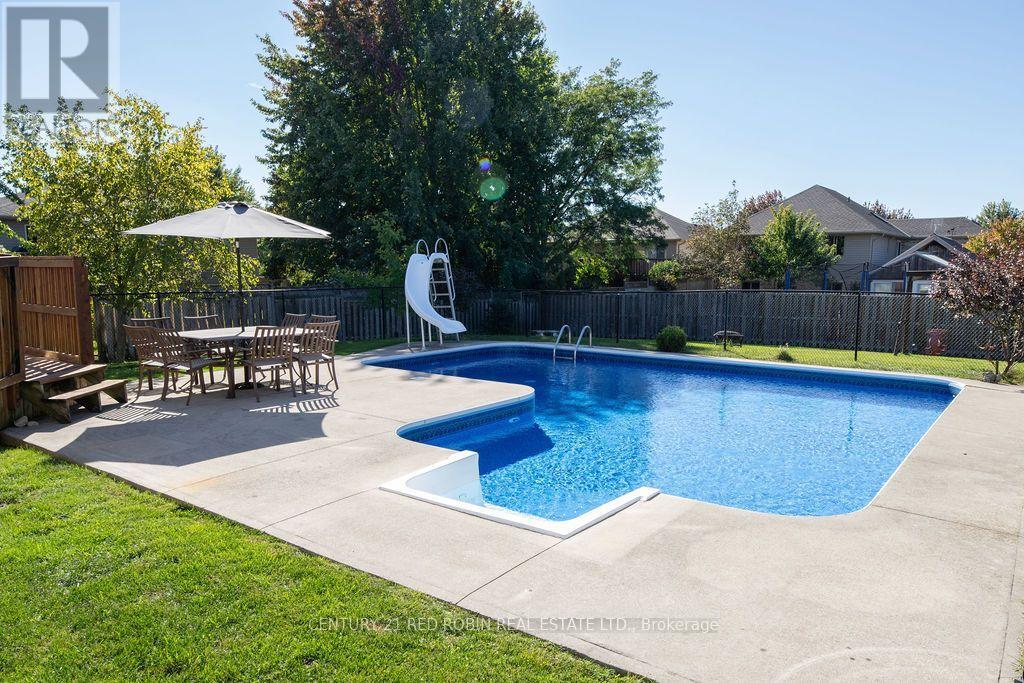 516 HARRIS CIRCLE - 40