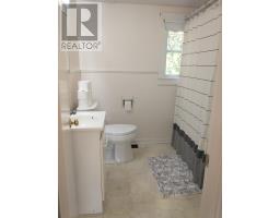 Bedroom - 2811 Highway 1 Road W, Aylesford, NS B0P1C0 Photo 8