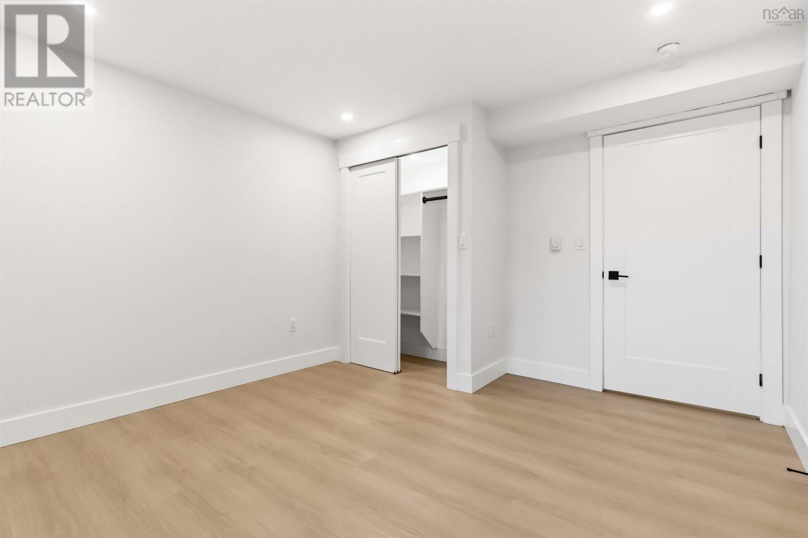 Property 39 of 51 of 144 Montague Rd