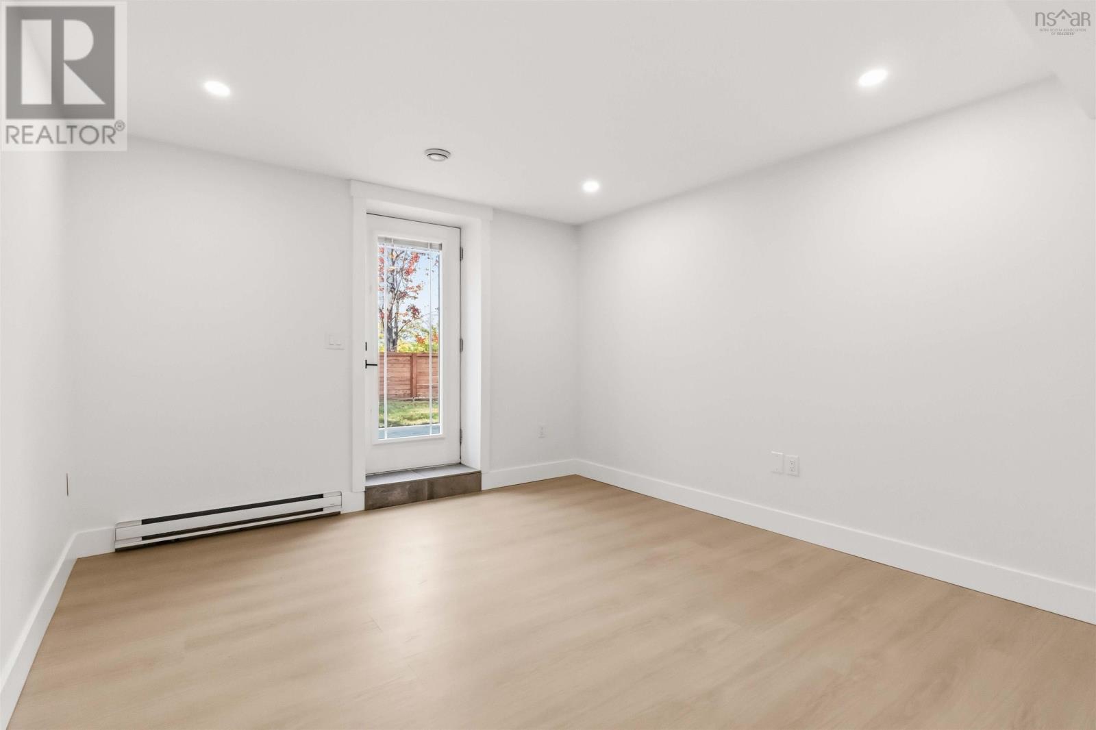 Property 42 of 51 of 144 Montague Rd