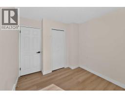 63 Beaconsfield Crescent NW - photo 12