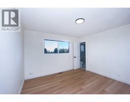 63 Beaconsfield Crescent NW - photo 16