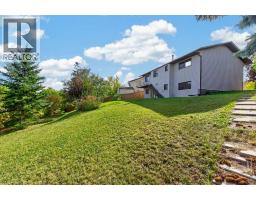 63 Beaconsfield Crescent NW - photo 2