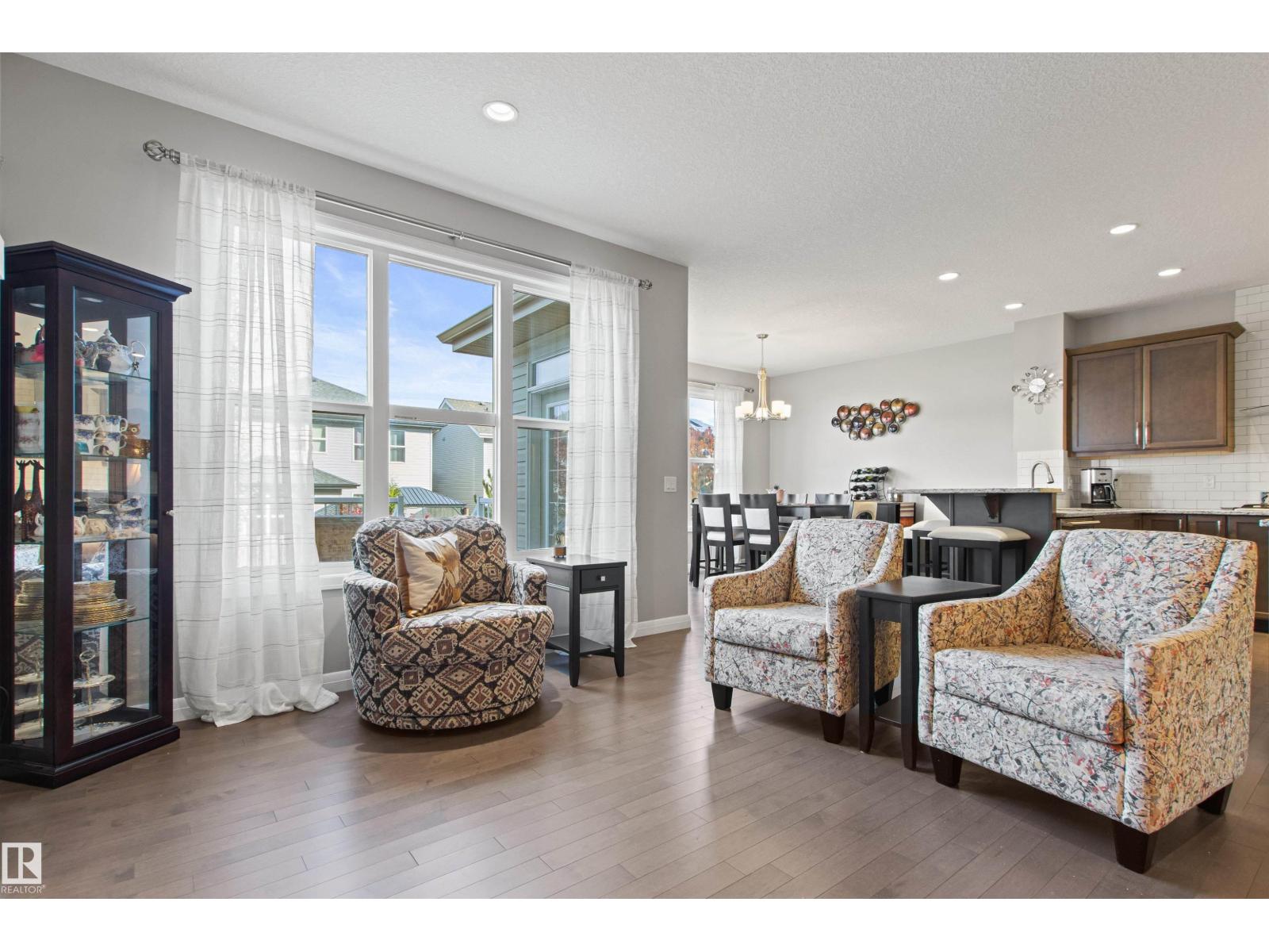 6124 175 AV NW - 10
