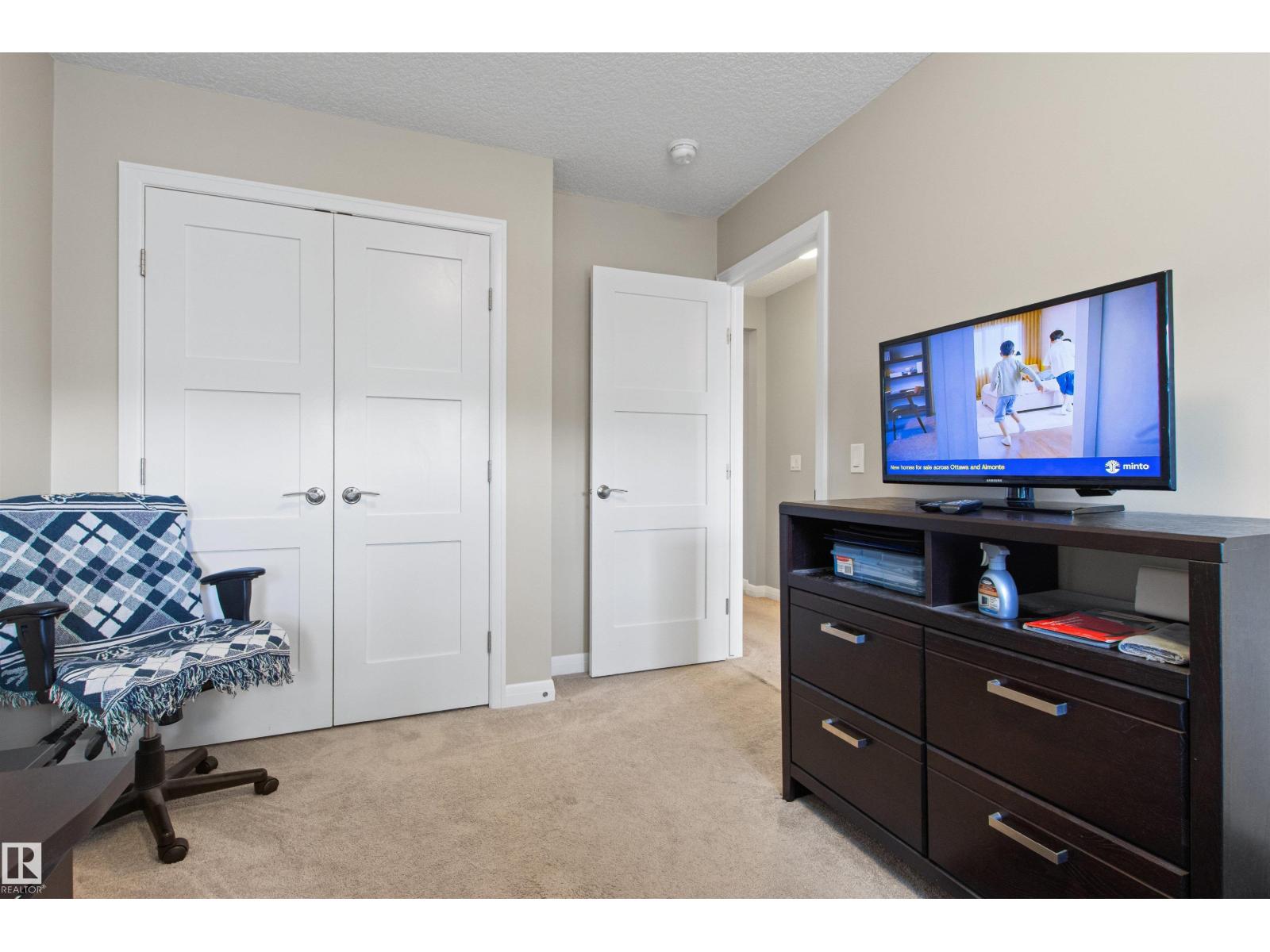 6124 175 AV NW - 45