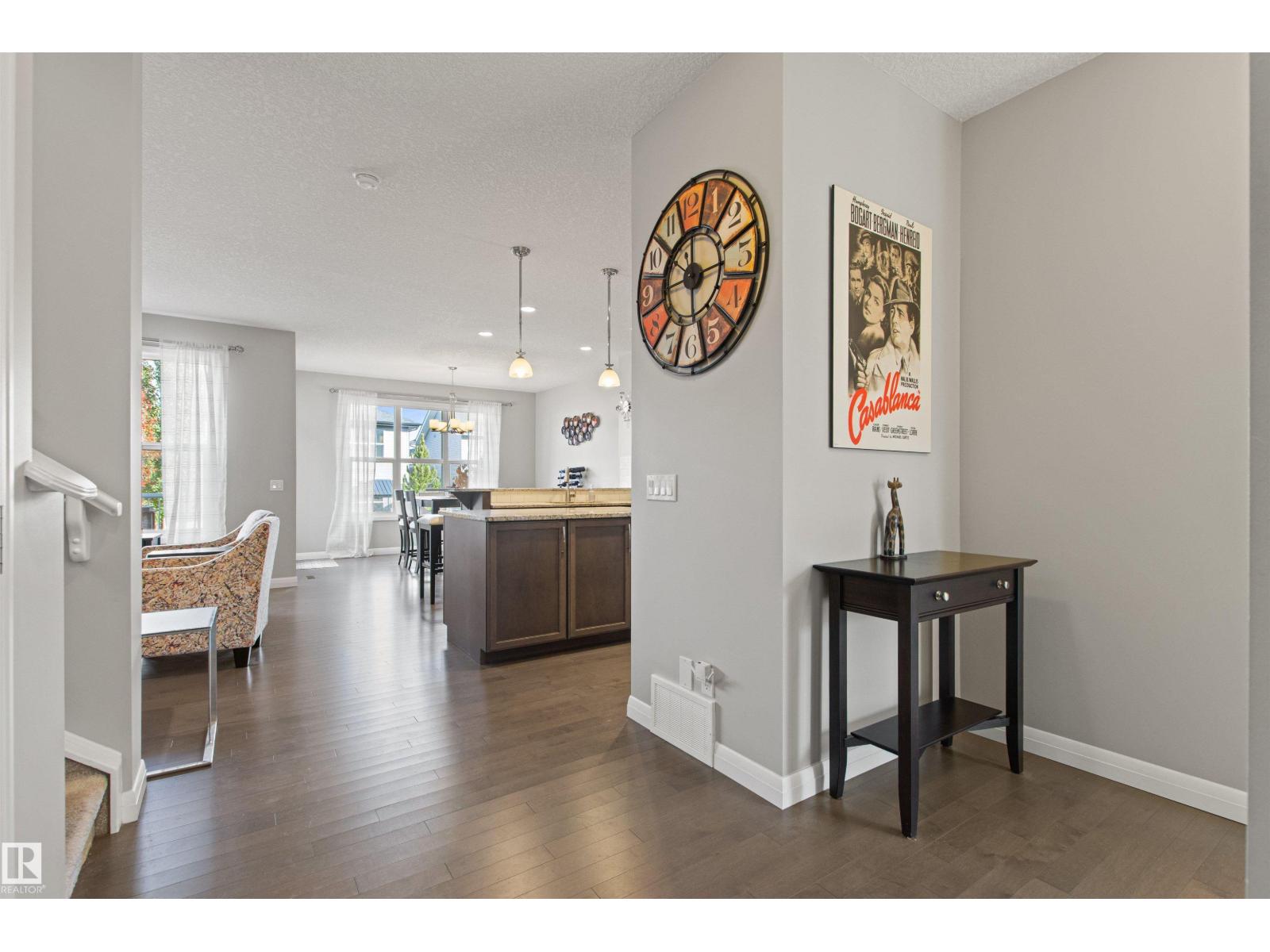 6124 175 AV NW - 5