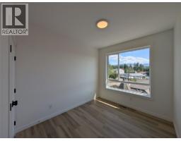 Living room - 3602 Pleasant Valley Road Unit# 4, Vernon, BC V1T4L6 Photo 10