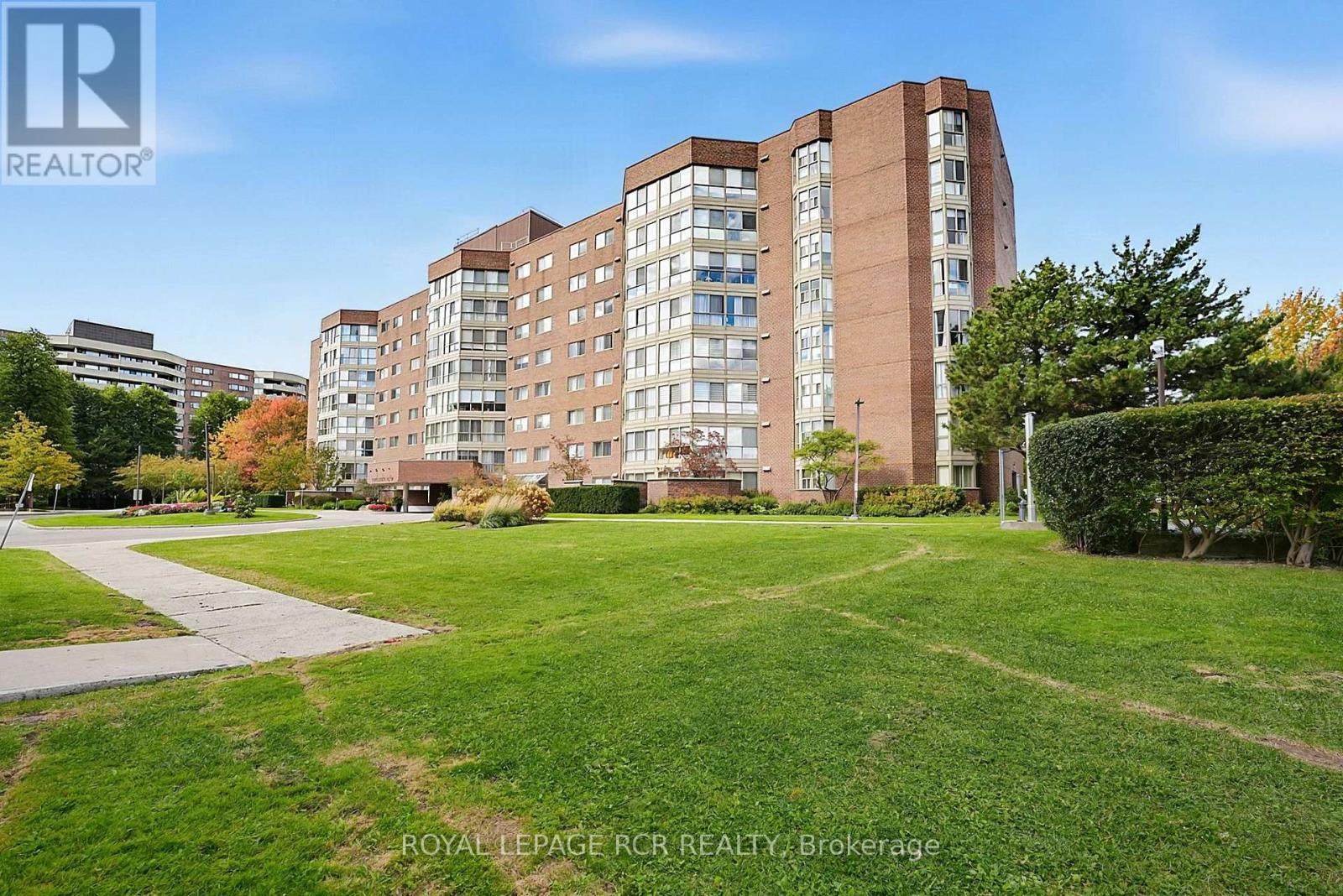 #507 5 WELDRICK ROAD W - 2