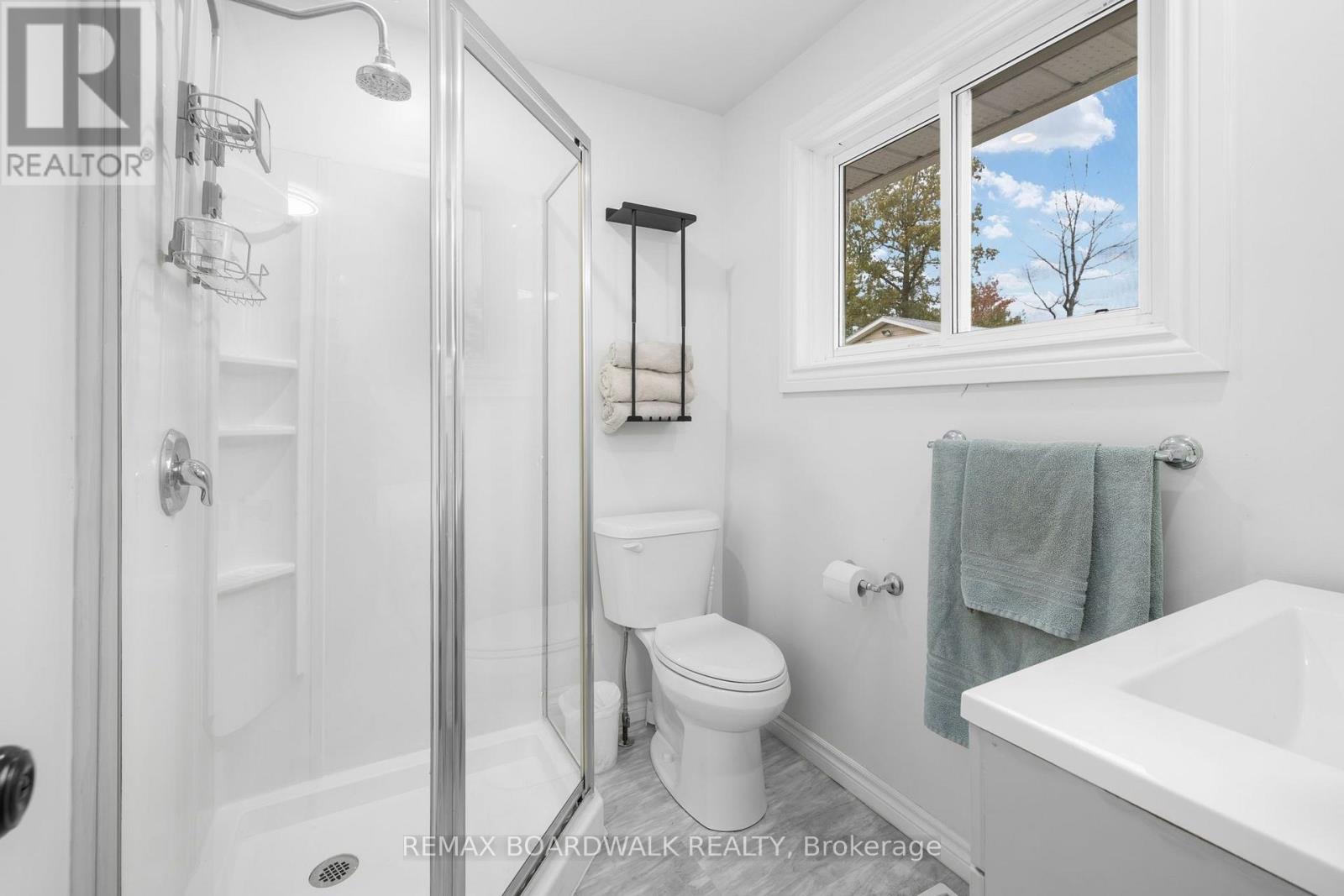 456 MCVEIGH ROAD - 18