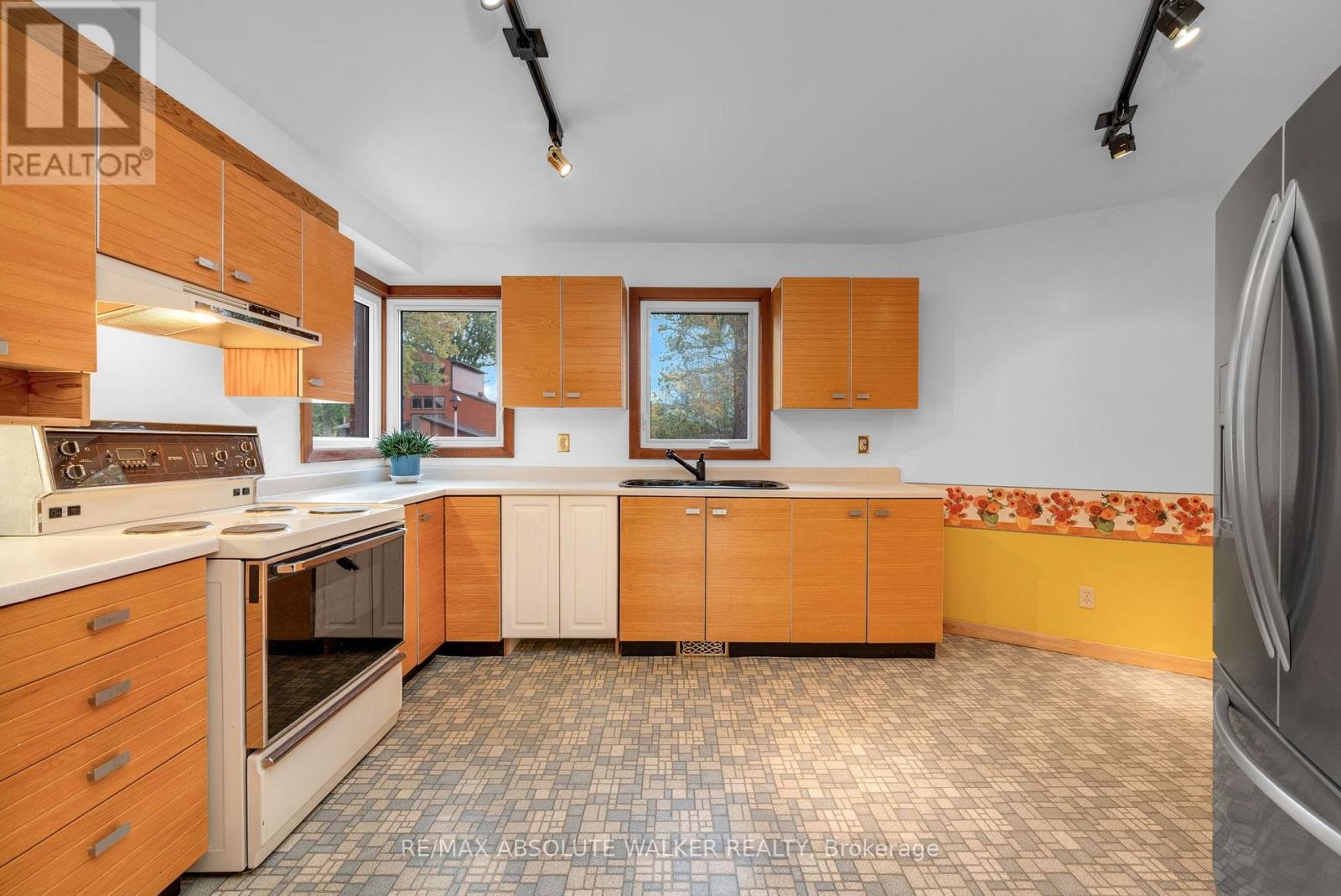 2824 HAUGHTON AVENUE - Image 12