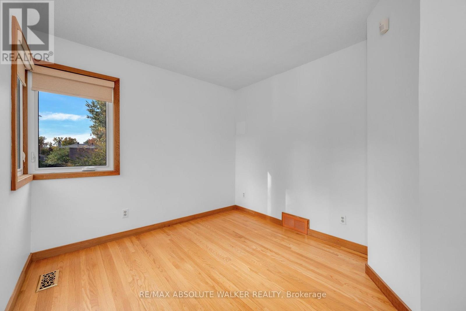 2824 HAUGHTON AVENUE - 18