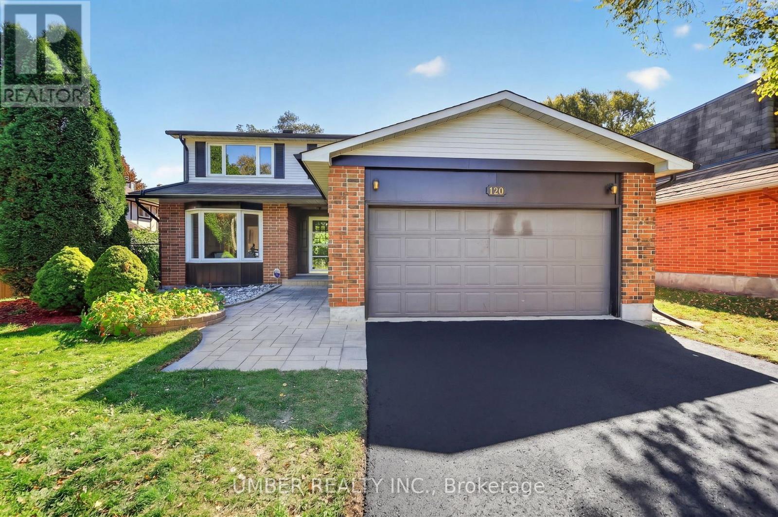 120 HAWK CRESCENT - 1