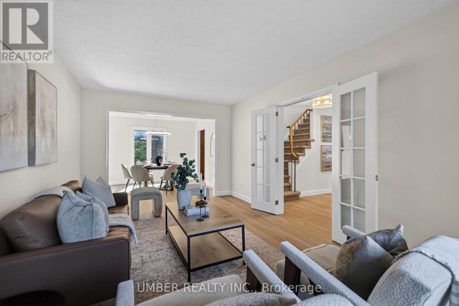 120 Hawk Crescent — photo 10
