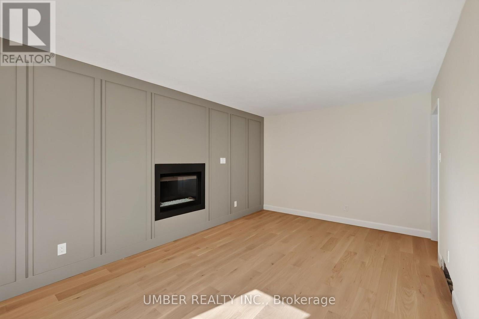 120 HAWK CRESCENT - 18