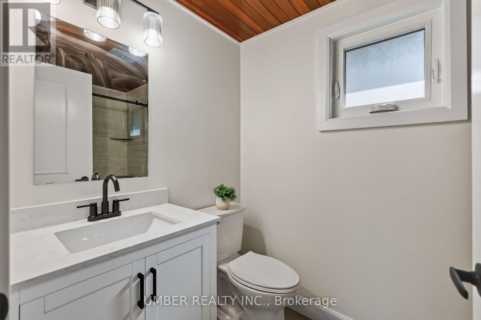 120 Hawk Crescent — photo 27