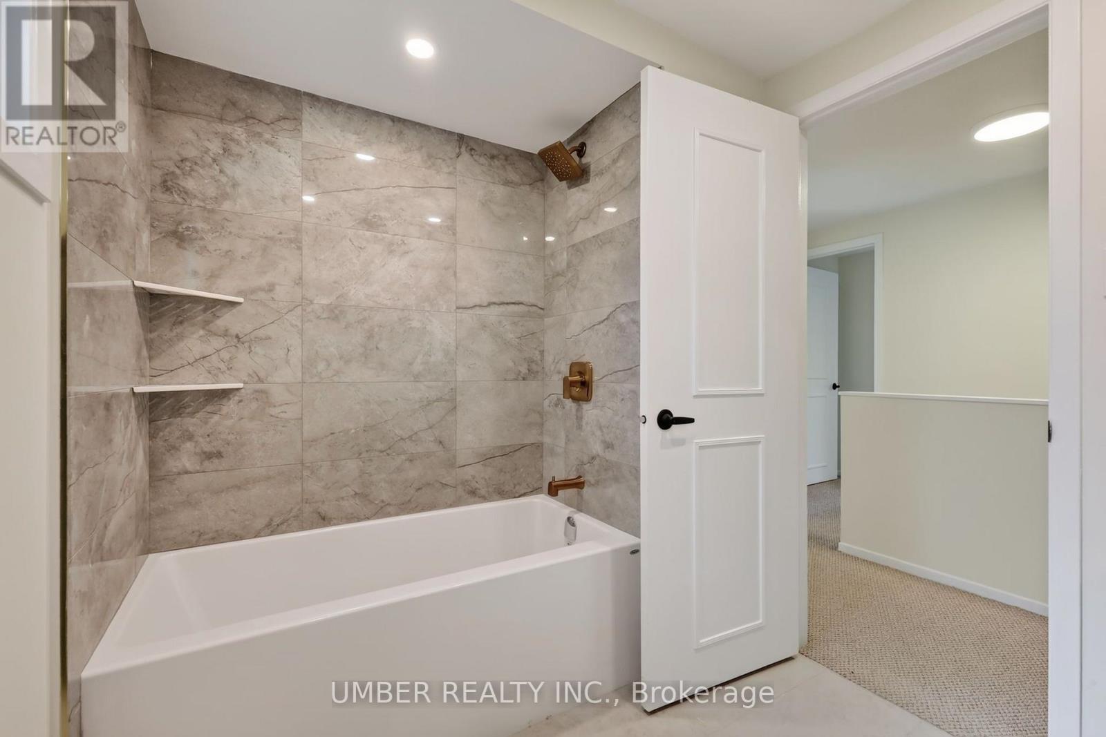 120 HAWK CRESCENT - 30