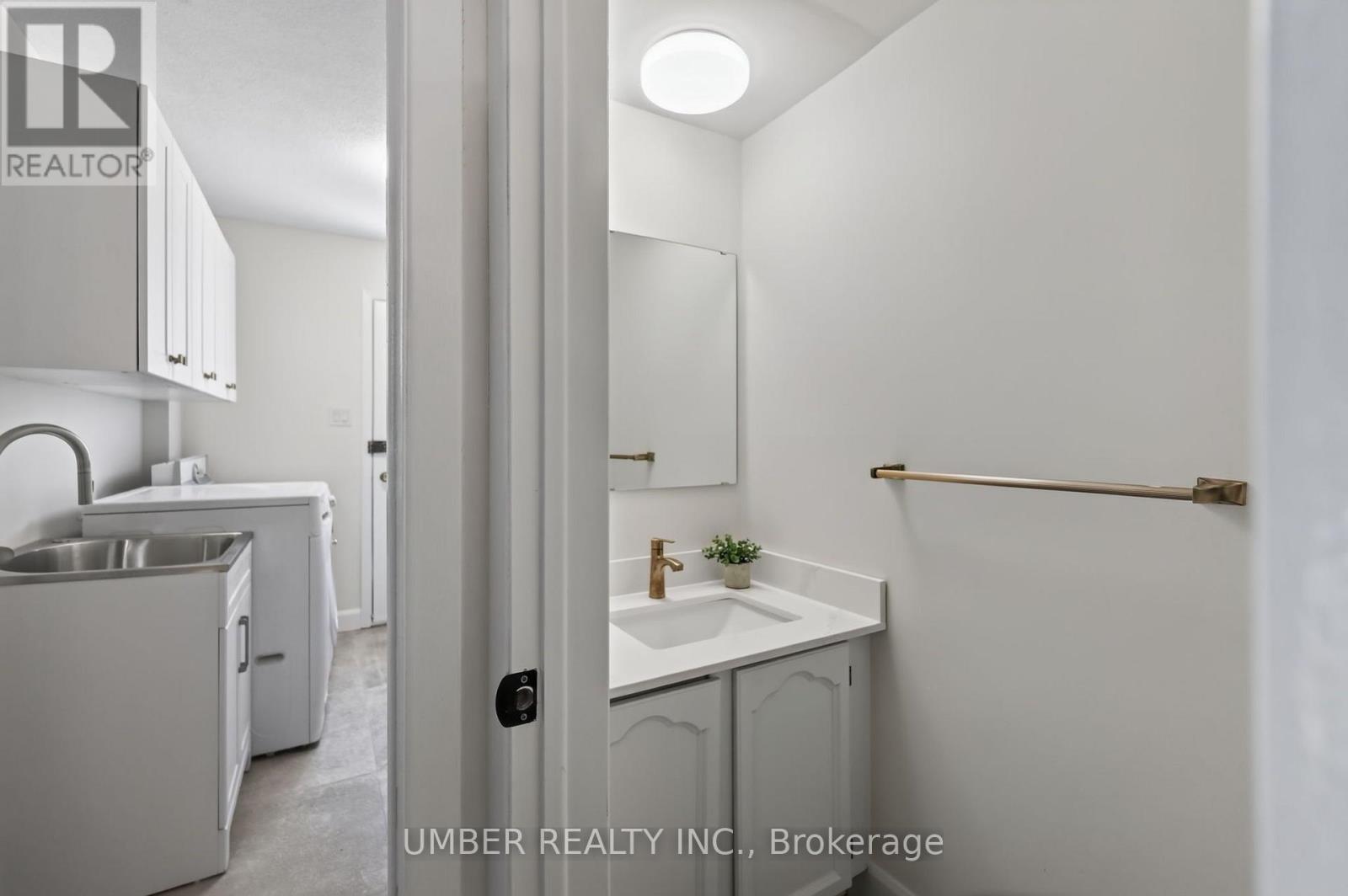 120 HAWK CRESCENT - 38