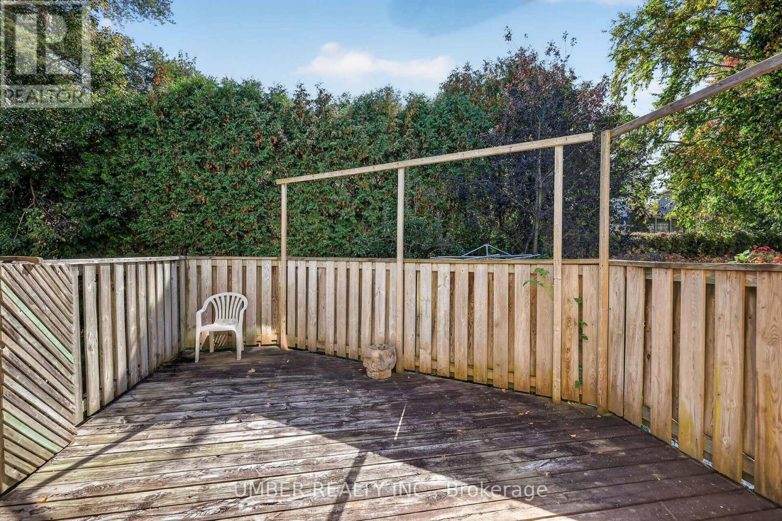 120 HAWK CRESCENT - 45