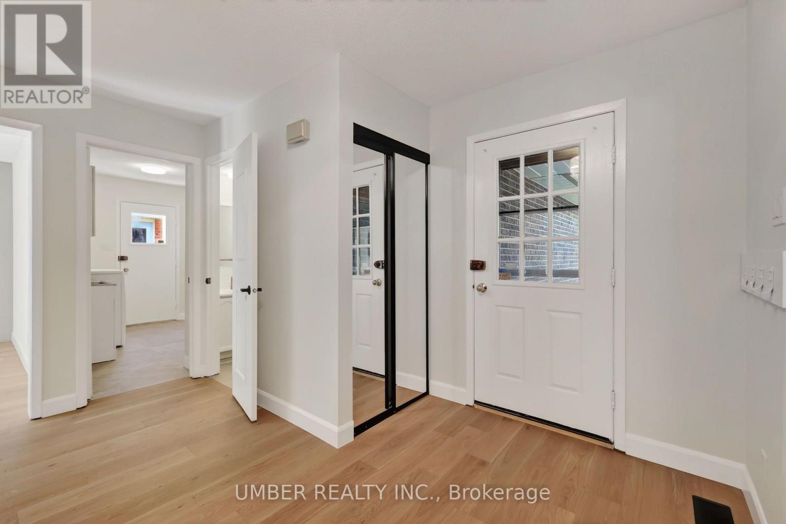 120 HAWK CRESCENT - 5
