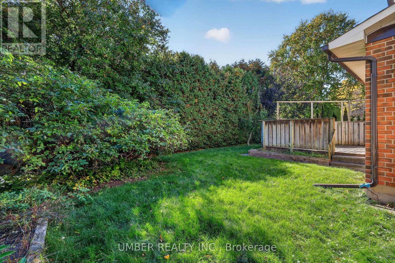 120 HAWK CRESCENT - 50