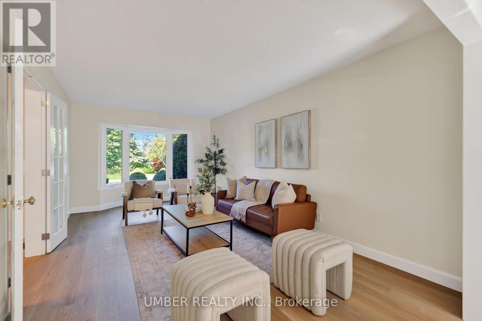120 Hawk Crescent — photo 8
