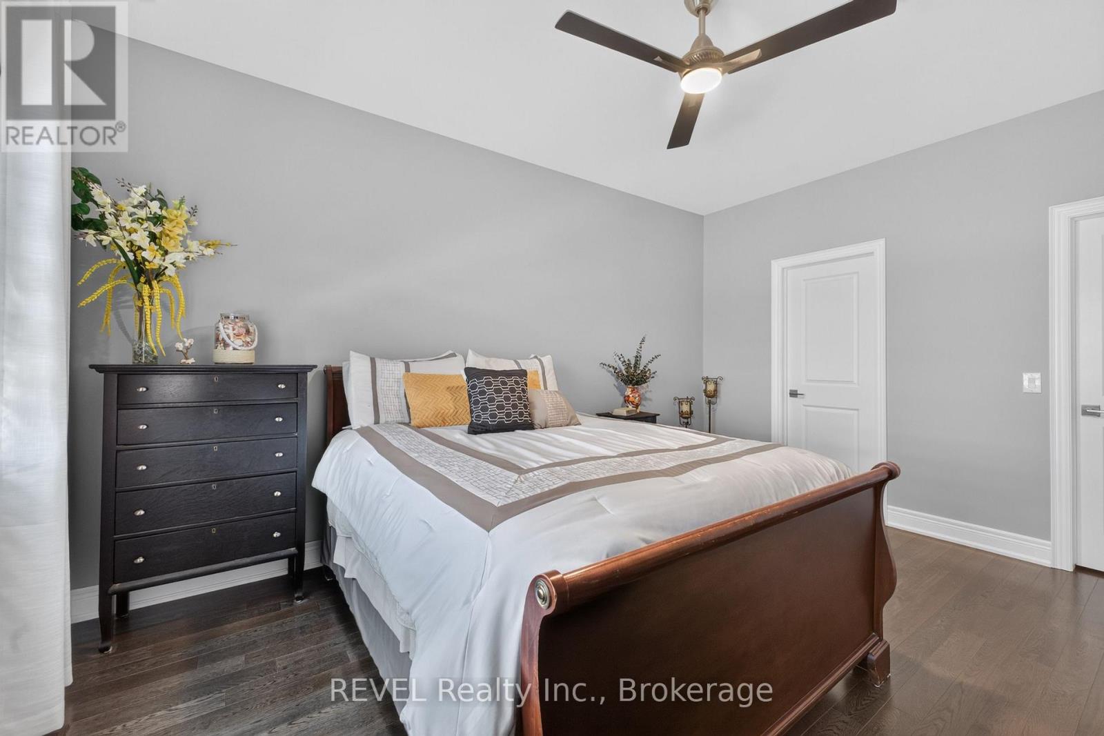 4233 Village Creek Drive — photo 19