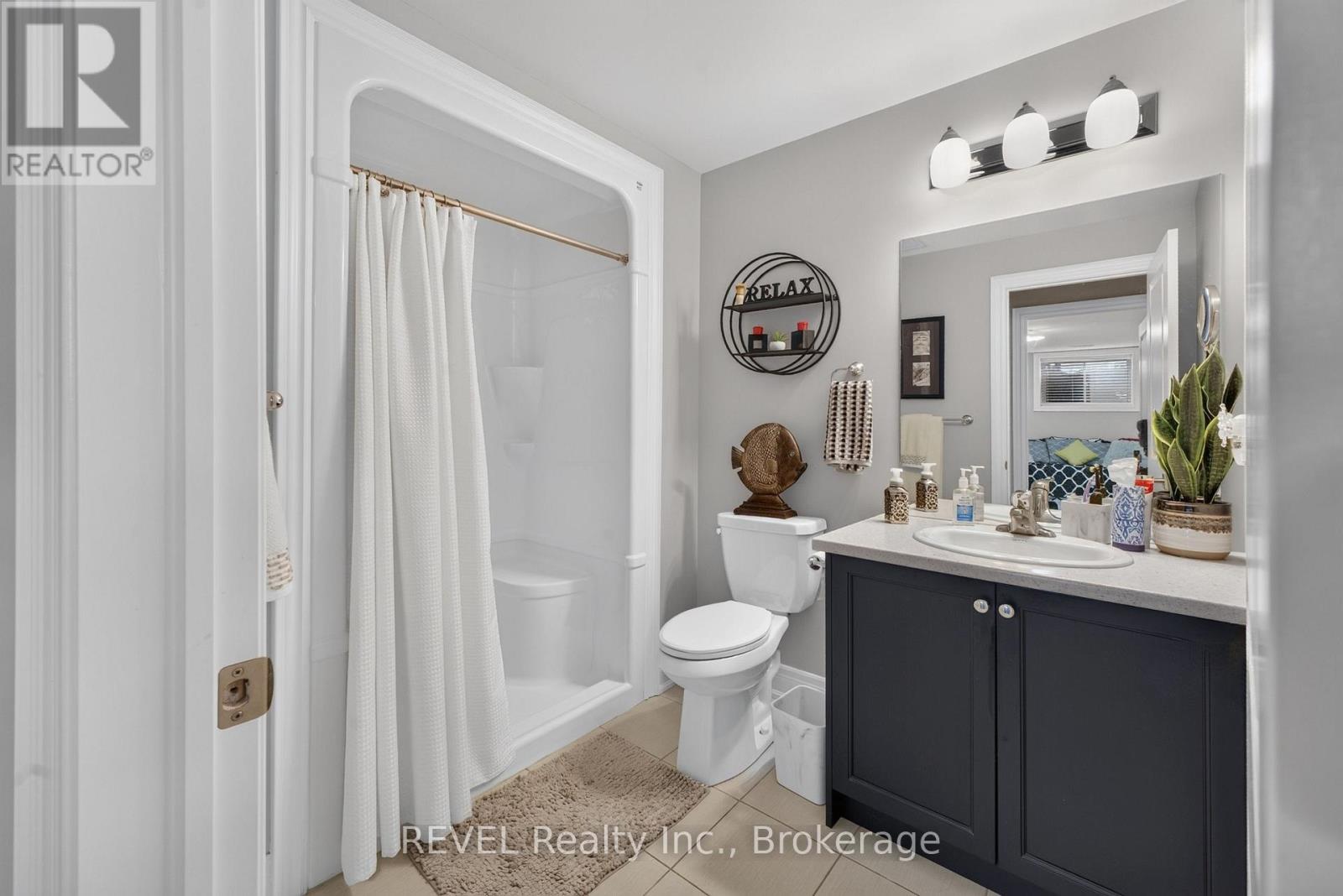 4233 Village Creek Drive — photo 22