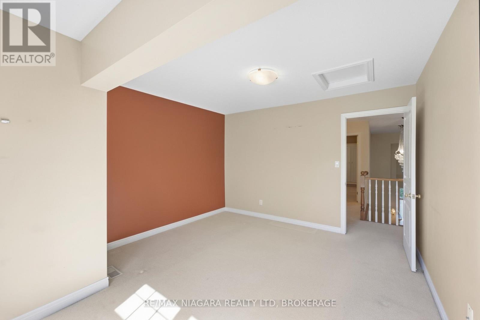#13 25 SHAW'S LANE - Image 16
