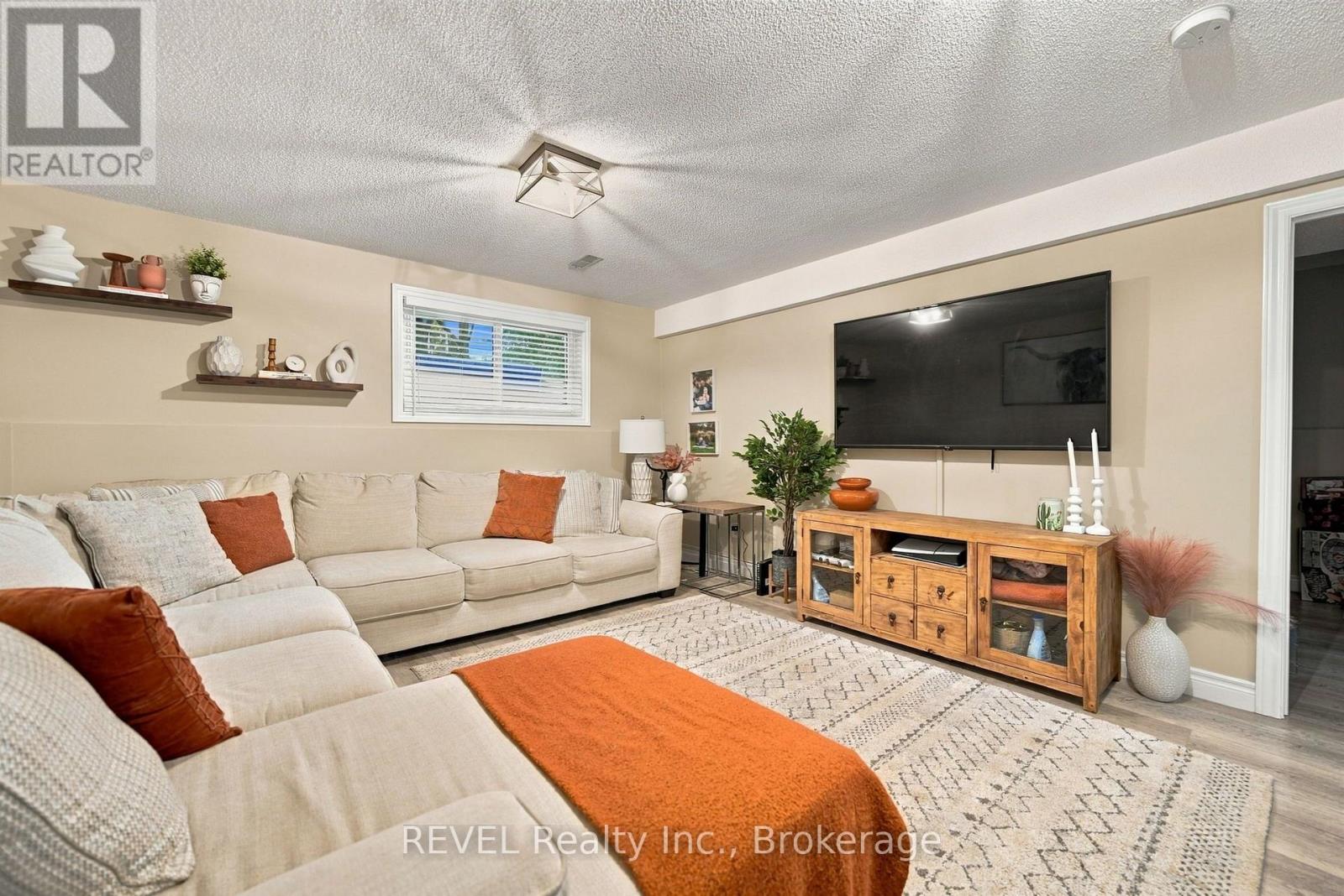 3370 CARDINAL DRIVE - 23