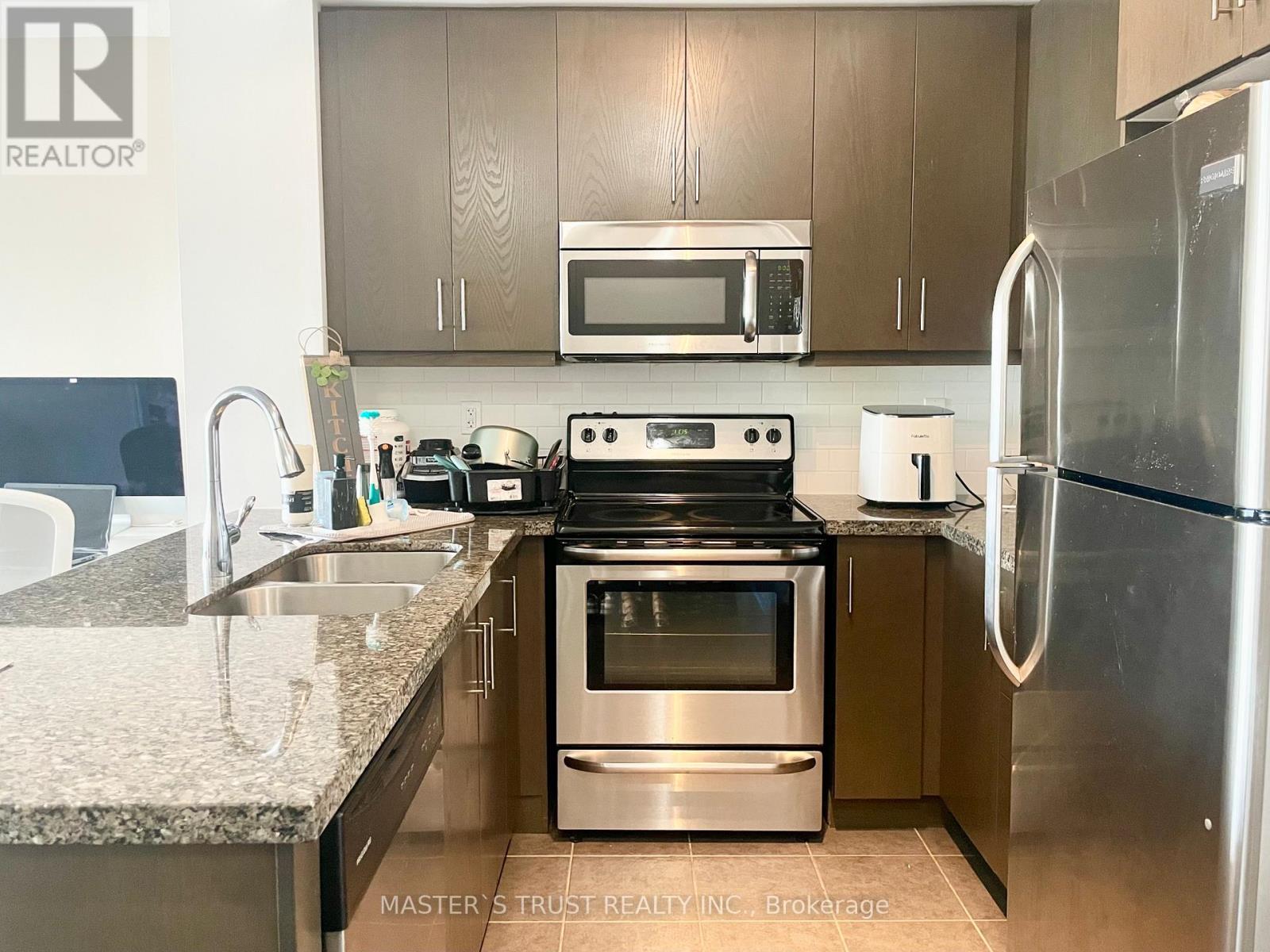 15 James Finlay Way — photo 4