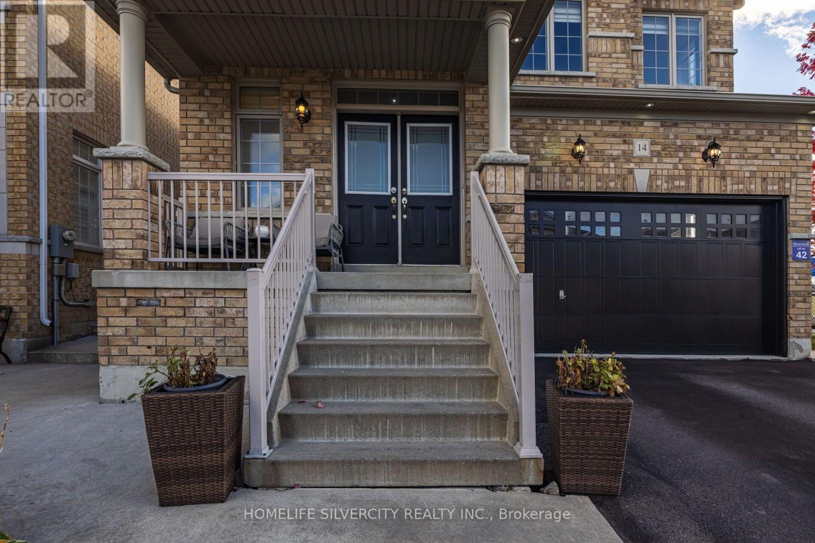 14 Levendale Court, Brampton, ON photo 3