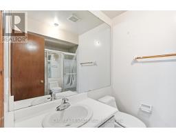 3 Forest Point Drive, Toronto, ON M6M5E8 Photo 17
