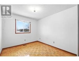 3 Forest Point Drive, Toronto, ON M6M5E8 Photo 18