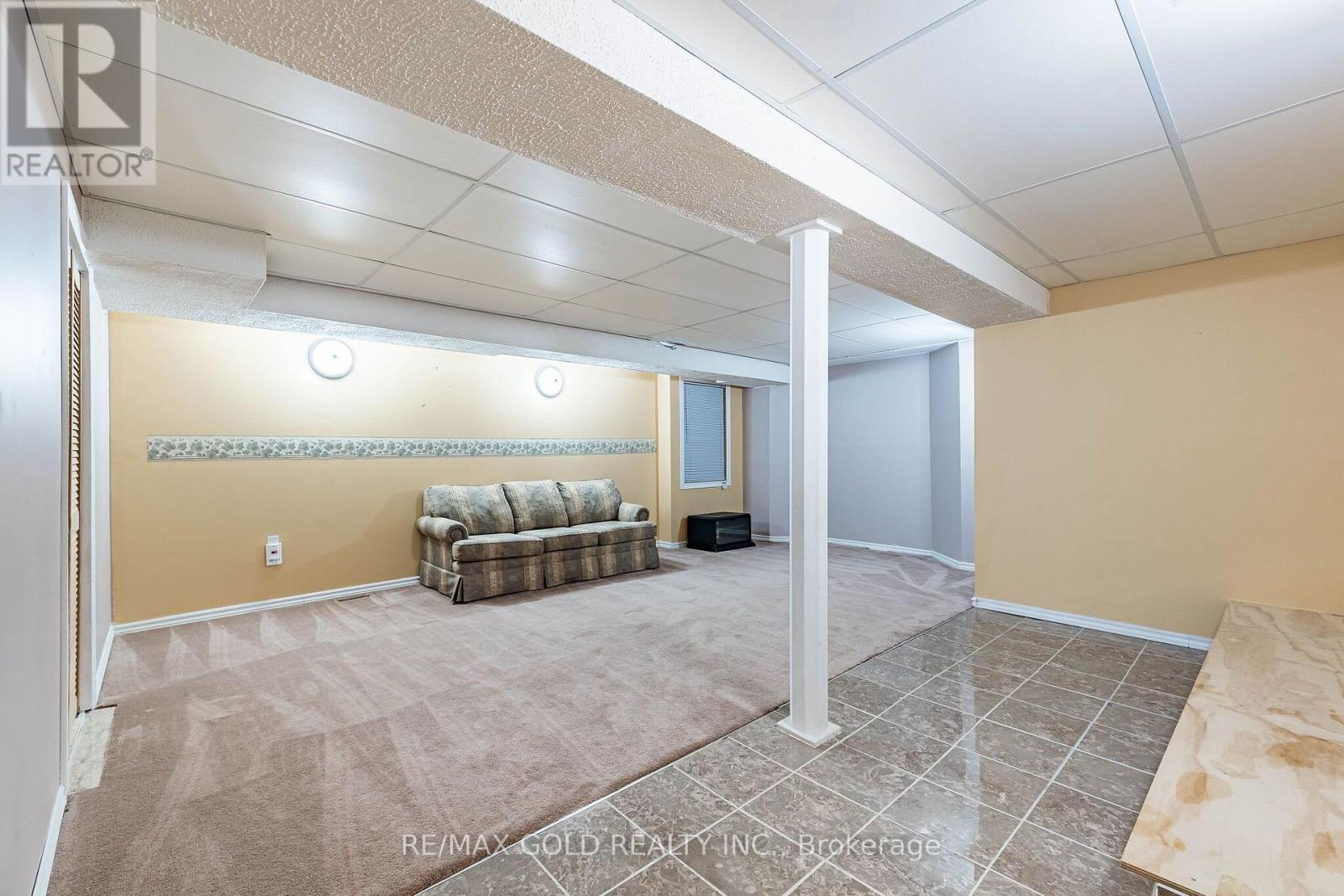 21 MISTYBROOK CRESCENT - 32