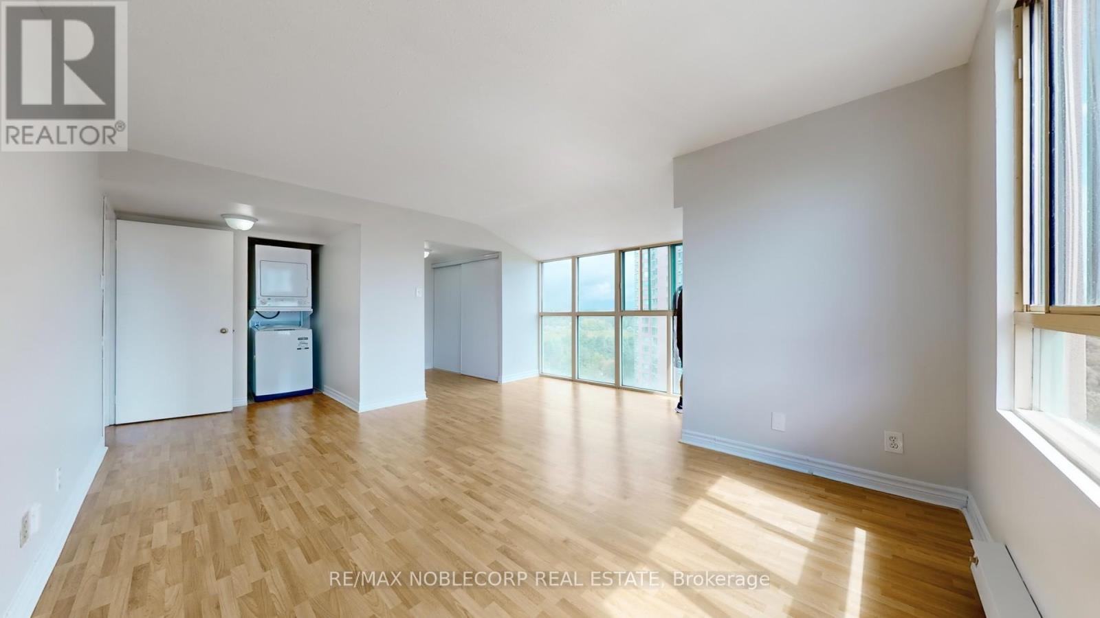 41 Markbrook Lane — photo 19