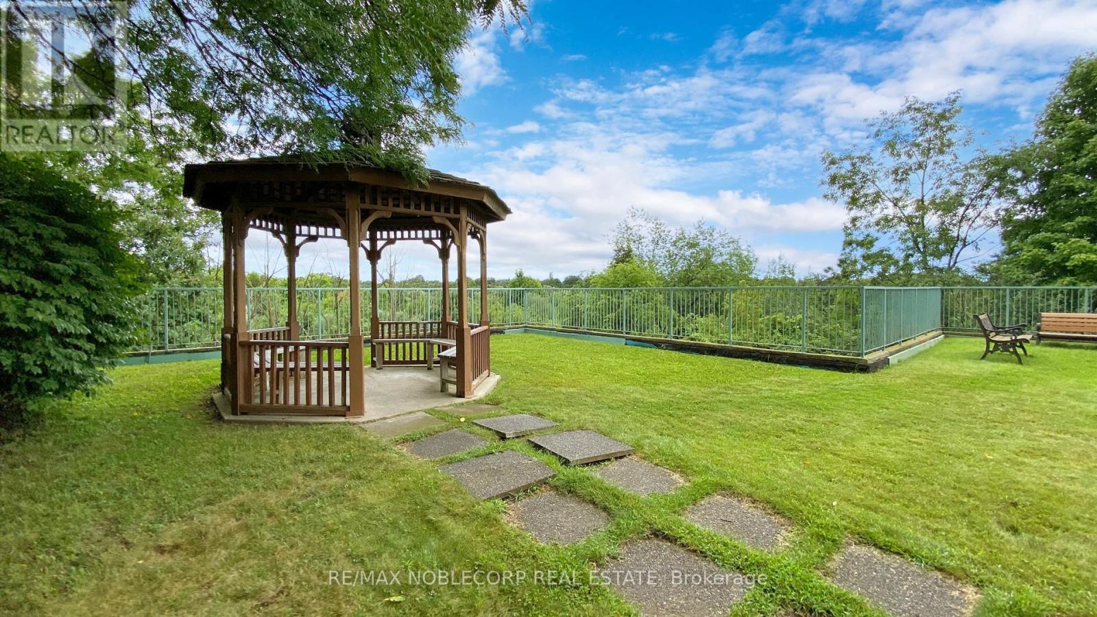 41 Markbrook Lane — photo 37