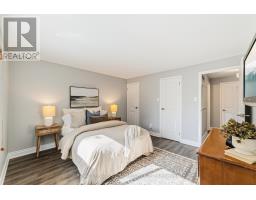 220 Chebucto Drive, Oakville, ON L6J5P9 Photo 14