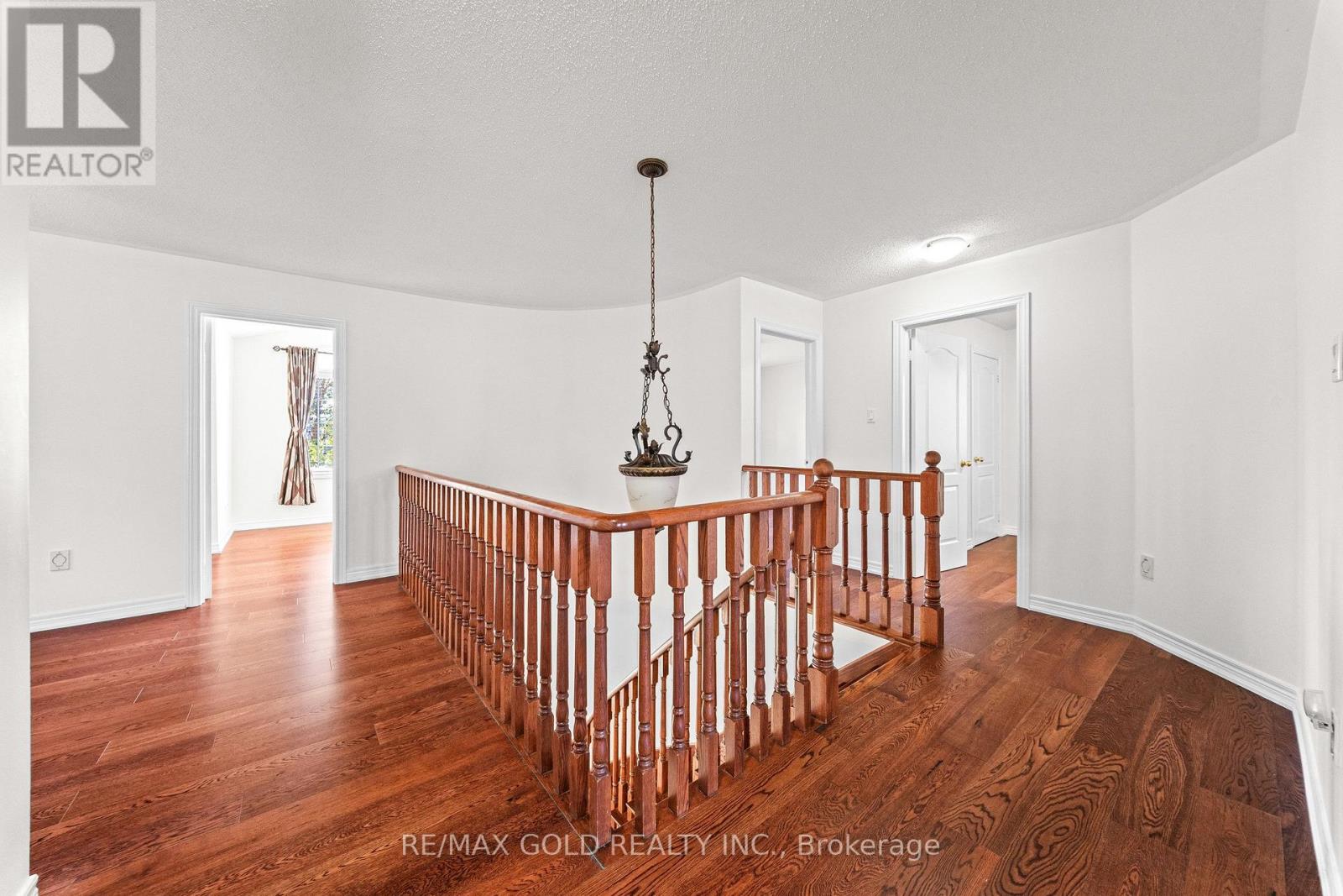 11 Maple Valley Street, Brampton, ON photo 13