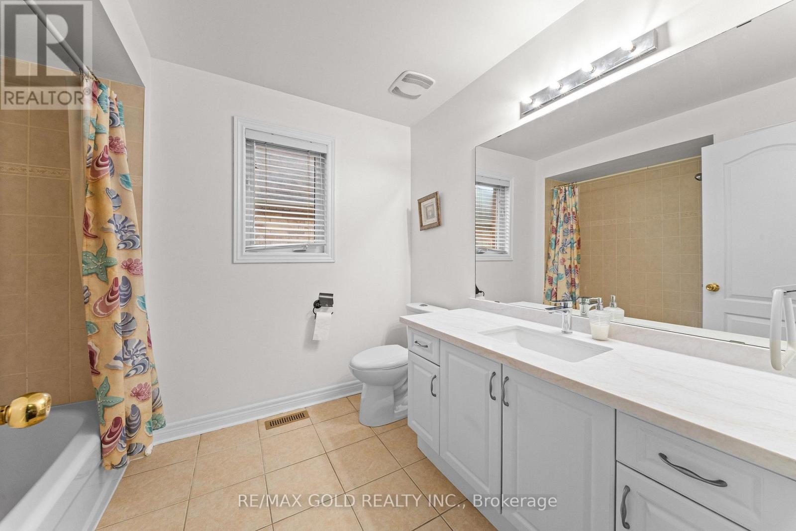 11 Maple Valley Street, Brampton, ON photo 17
