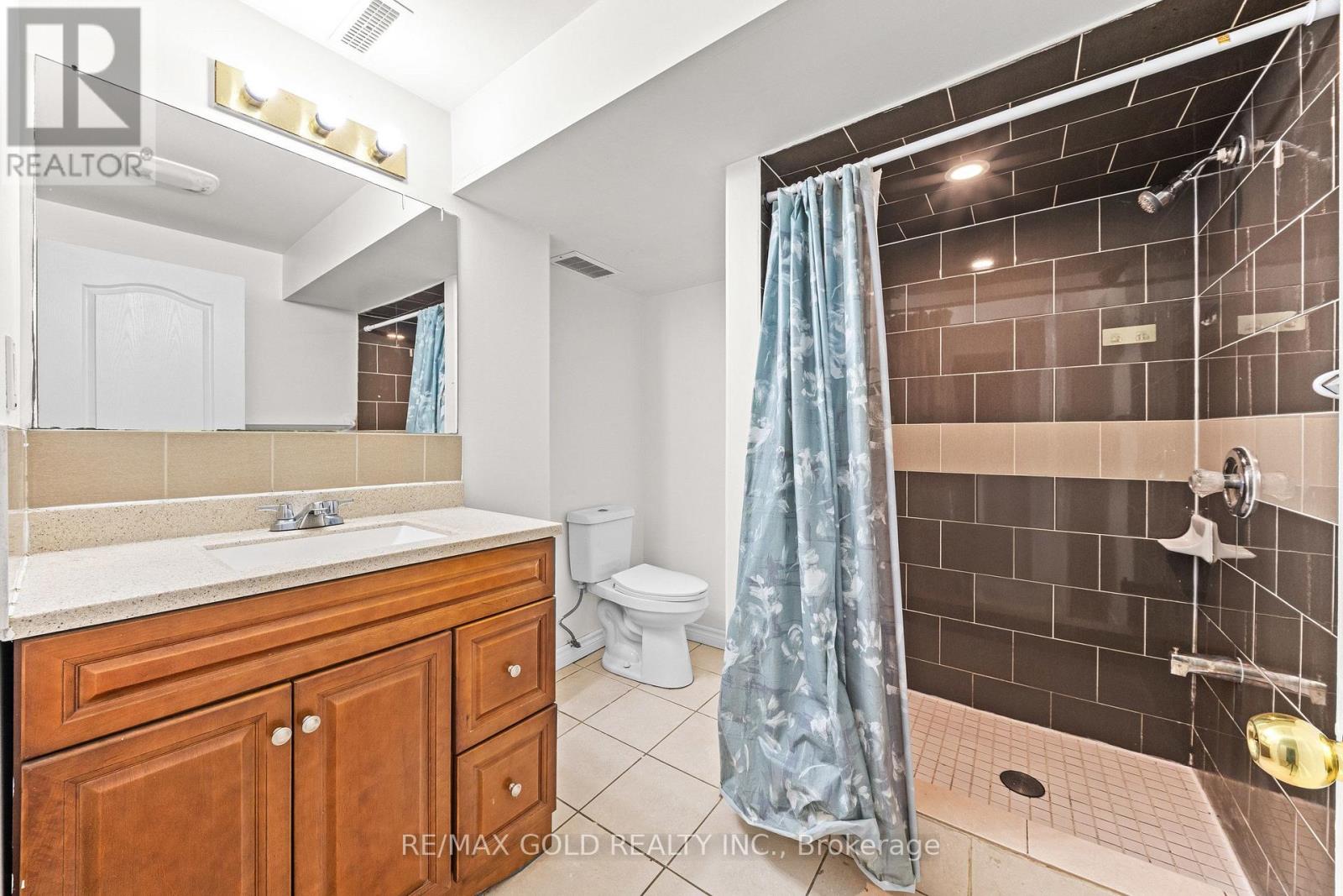 11 Maple Valley Street, Brampton, ON photo 25