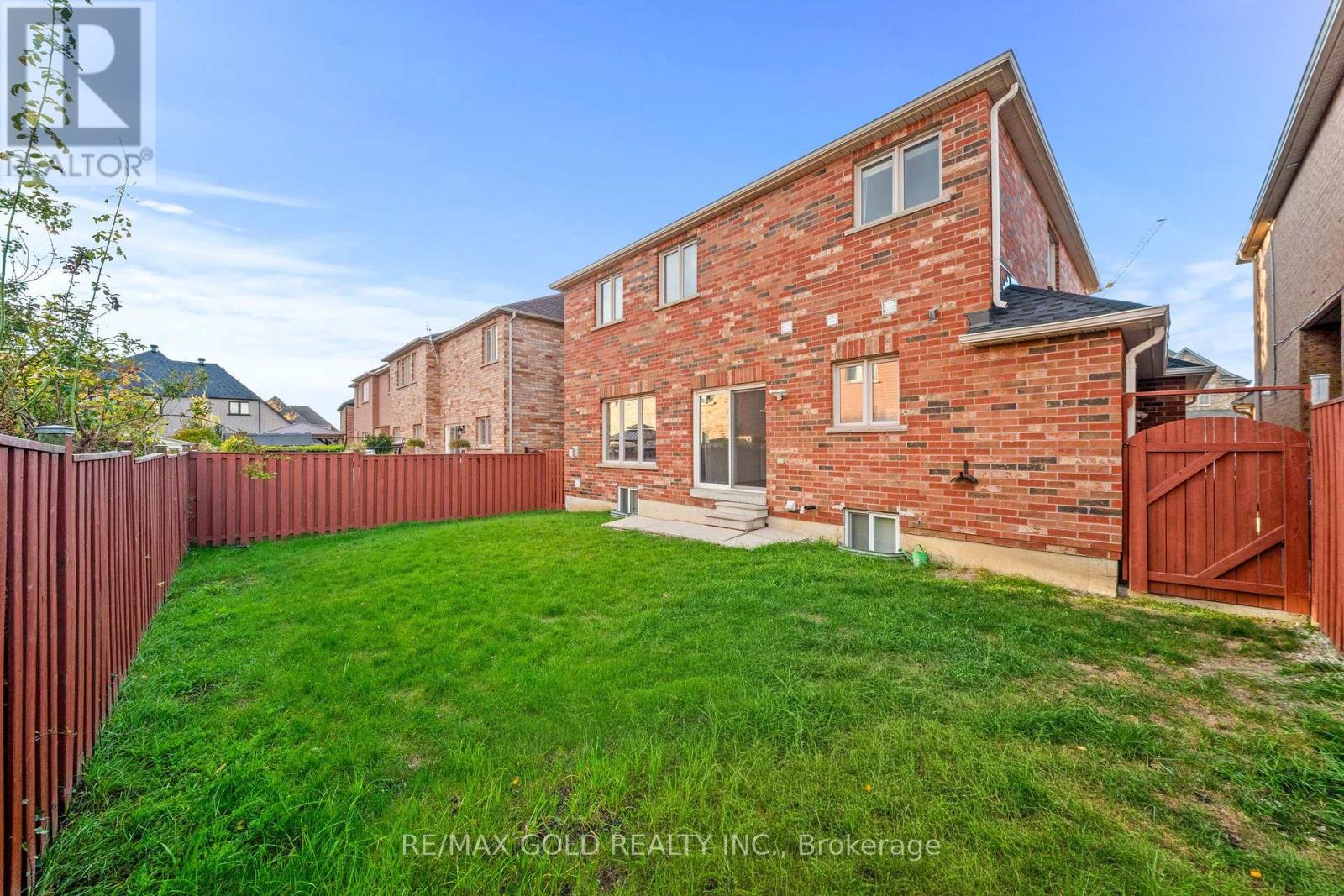 11 Maple Valley Street, Brampton, ON photo 27