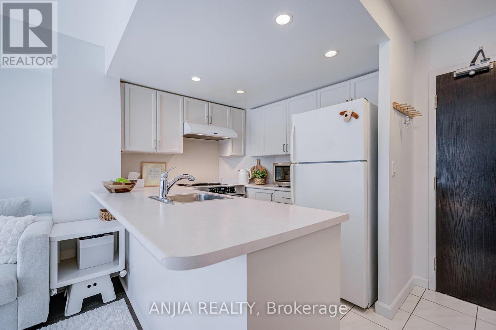 2011- 8 Park Road, Toronto, ON photo 10