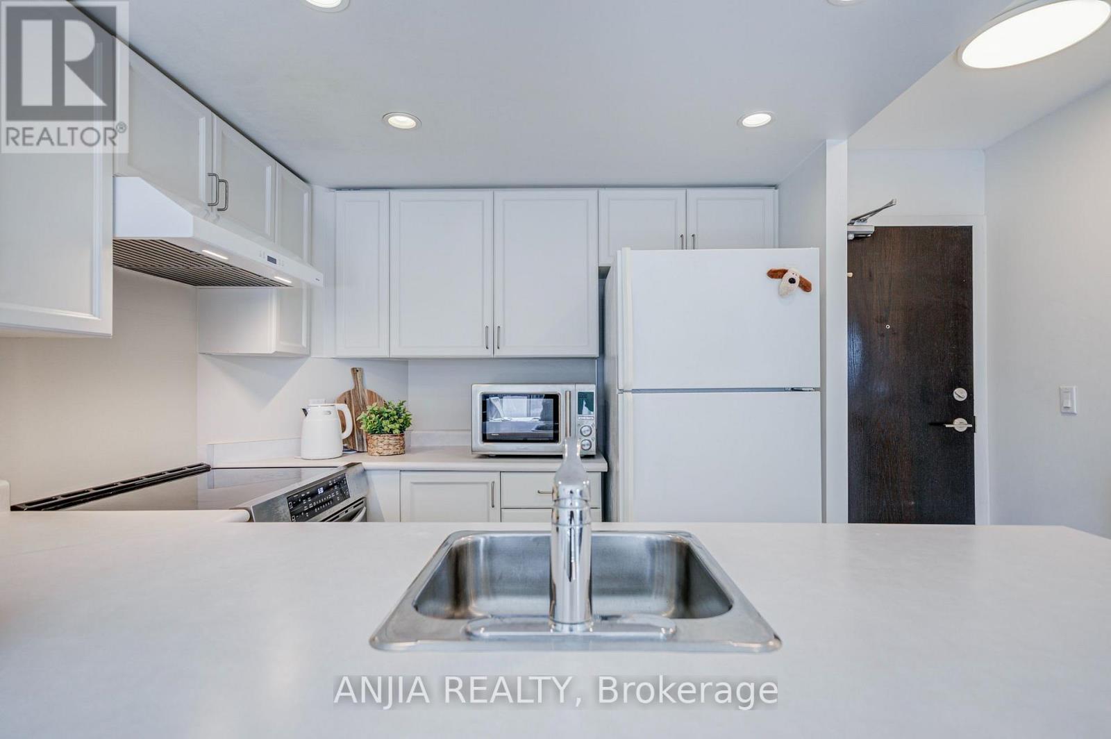 2011- 8 Park Road, Toronto, ON photo 11