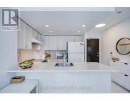 2011 - 8 Park Road, Toronto, ON M4W3S5 Photo 12