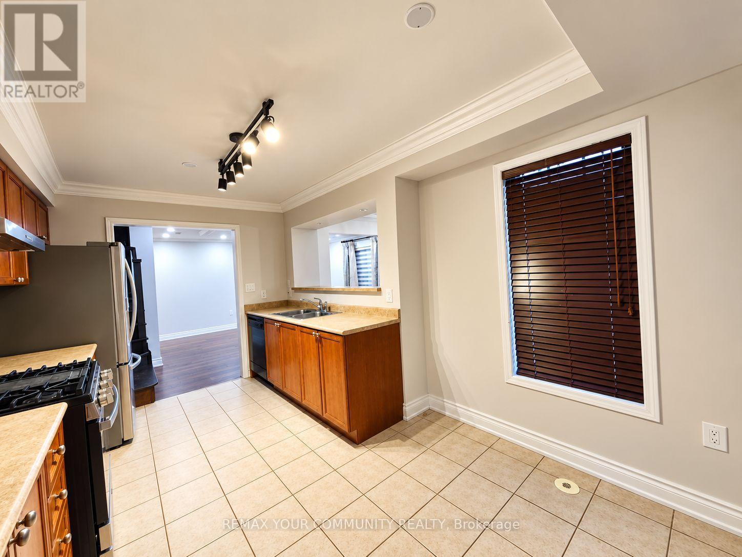 10 Snowgoose Terrace — photo 3
