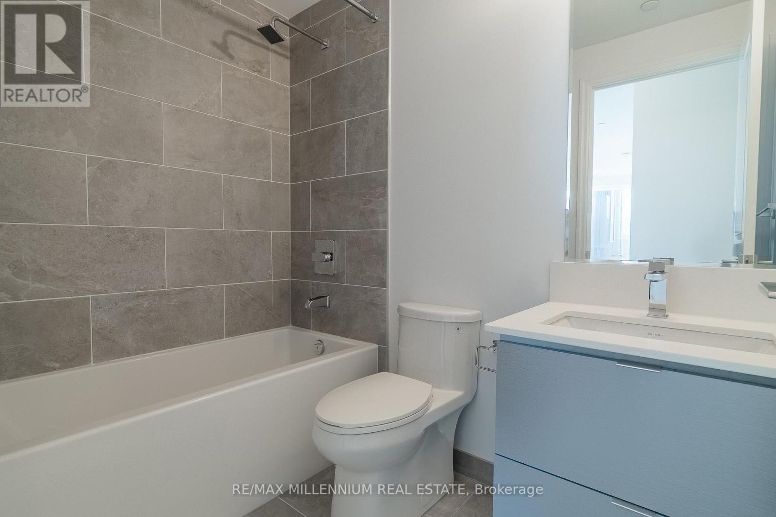 36 Elm Drive West — photo 15