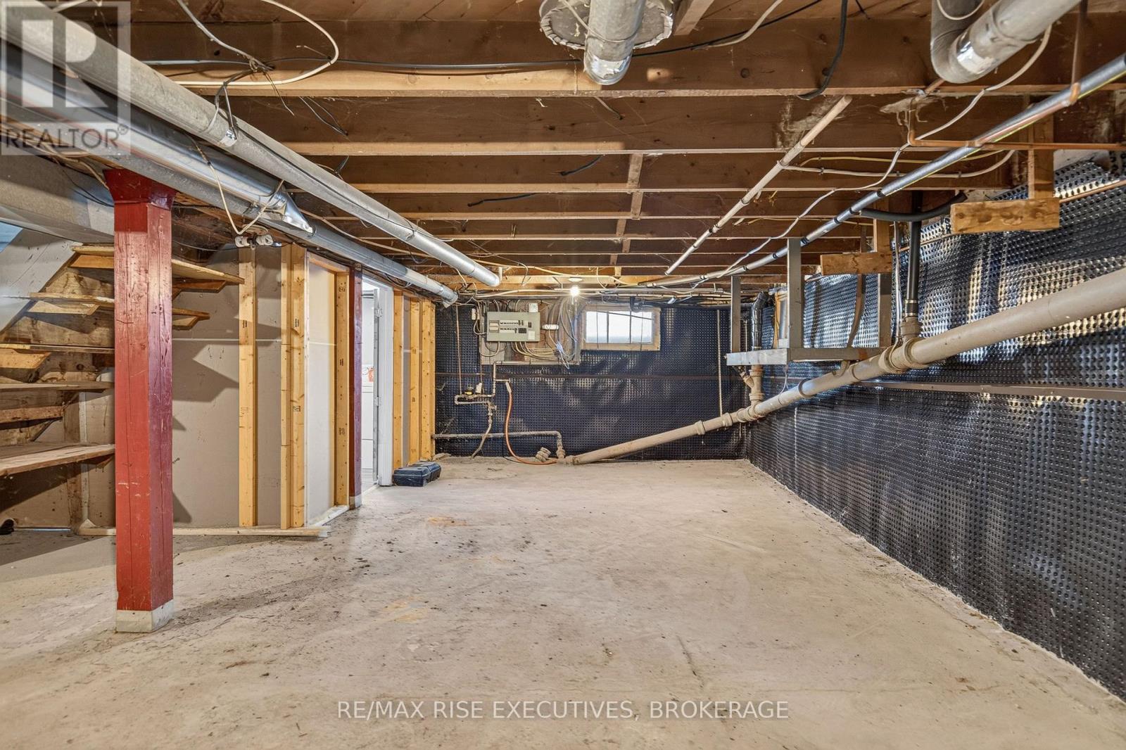 273 COLLEGE STREET - 33